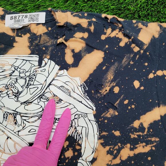 Distressed Skull Shirt Medium 20x24 Bleached Edgy Grunge - Picture 6 of 15